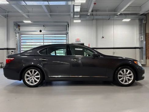 Used 2007 Lexus LS 460 RWD image 8