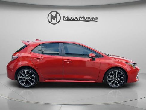 Used 2019 Toyota Corolla XSE FWD image 9