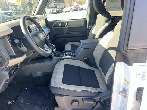 New 2025 Ford Bronco Big Bend image 9