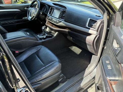 Used 2016 Toyota Highlander XLE w/ Protection Package #3 image 22