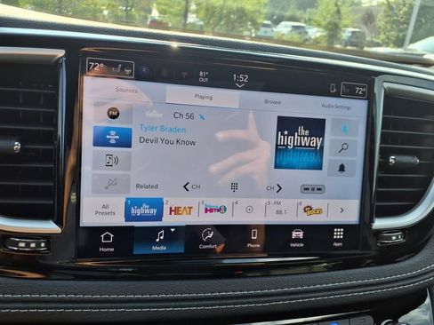 New 2025 Chrysler Pacifica Select FWD image 14
