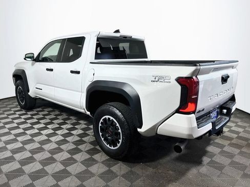 Used 2024 Toyota Tacoma TRD Off-Road AWD/4WD image 5