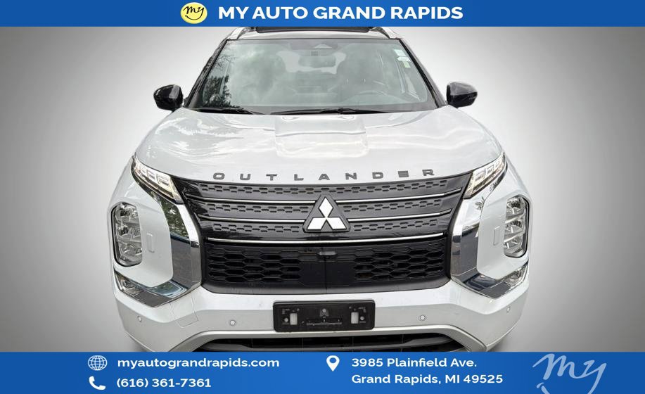 Used 2023 Mitsubishi Outlander SEL AWD/4WD image 6