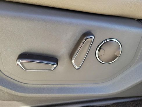 Used 2021 Ford Expedition Limited image 17