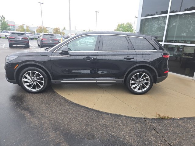 Used 2024 Lincoln Corsair AWD w/ Equipment Group 101A image 9