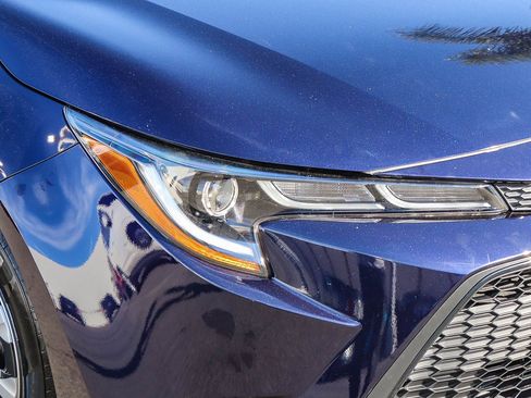 Used 2021 Toyota Corolla LE w/ Carpet Mat Package (TMS) image 5