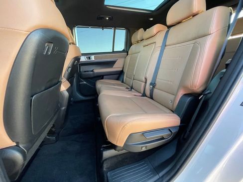 Used 2024 Hyundai Santa Fe Limited image 19