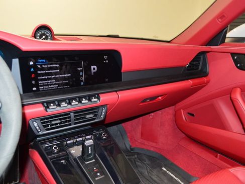 Certified 2025 Porsche 911 Targa 4 GTS AWD/4WD image 25