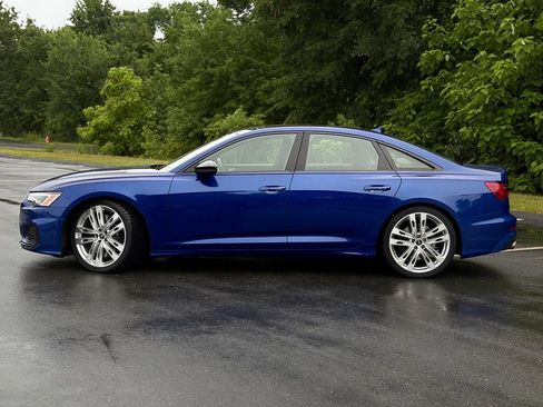Used 2022 Audi S6 Premium Plus w/ S6 Executive Package AWD/4WD image 3