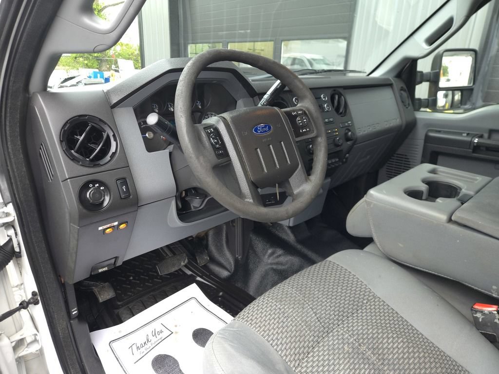 Used 2015 Ford F250 XL w/ Power Equipment Group RWD image 13