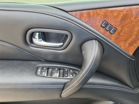 Used 2018 INFINITI QX80 2WD w/ Driver Assistance Package image 13