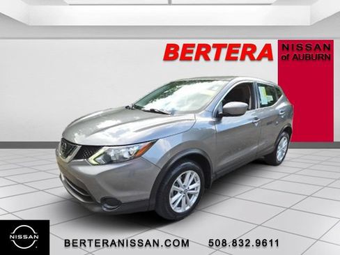 Used 2019 Nissan Rogue Sport S w/ Appearance Package AWD/4WD image 5