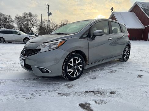 Used 2015 Nissan Versa Note SR w/ SR Tech Package image 10