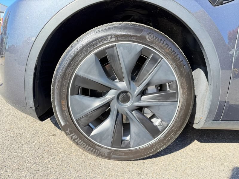 Used 2022 Tesla Model Y Long Range AWD/4WD image 37