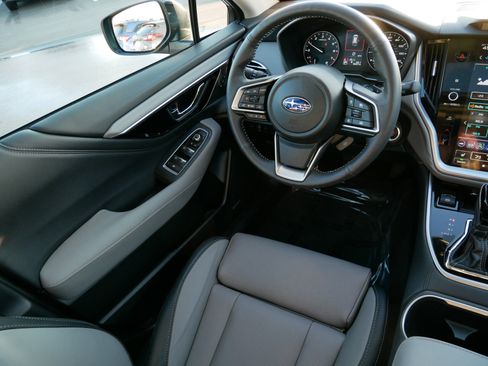 Certified 2025 Subaru Outback Limited image 9