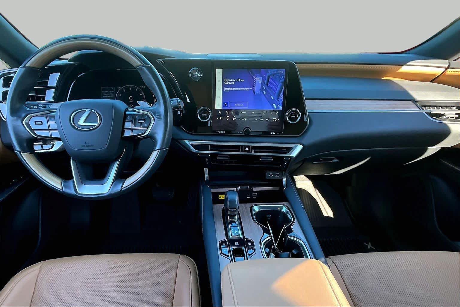 Used 2024 Lexus RX 350 Premium w/ Accessory Package AWD/4WD image 16
