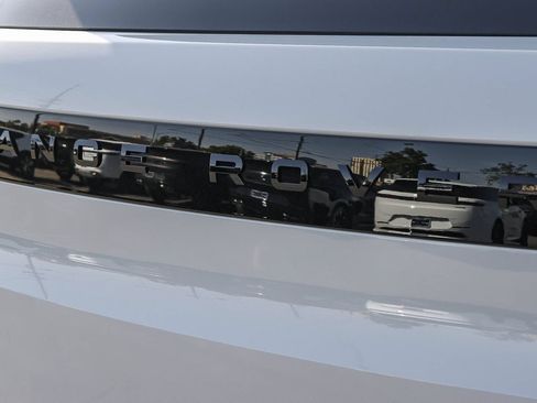 New 2026 Land Rover Range Rover Sport SE AWD/4WD image 12