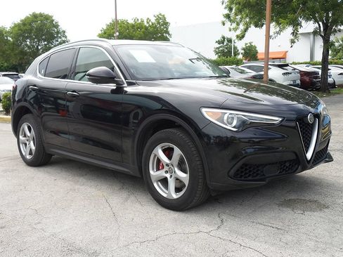 Used 2019 Alfa Romeo Stelvio RWD image 2
