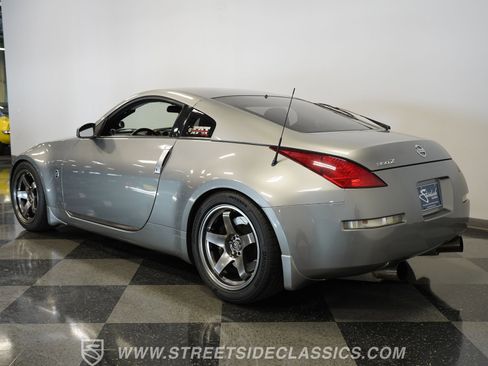 Used 2005 Nissan 350Z Coupe w/ (N93) Cargo Convenience Pkg image 11