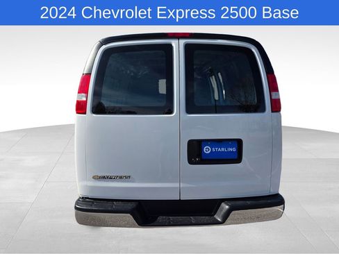 Used 2024 Chevrolet Express 2500 w/ Driver Convenience Package image 8