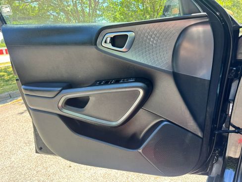 Used 2020 Kia Soul GT-Line FWD image 8