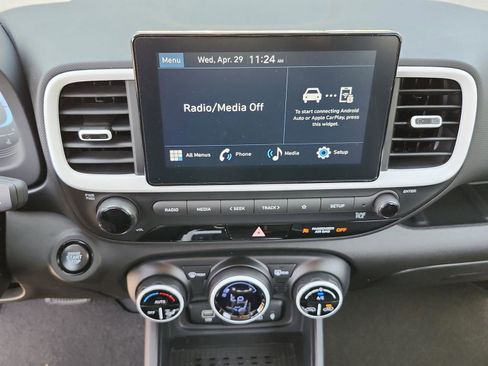 Certified 2026 Hyundai Venue SEL FWD image 12