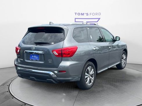 Used 2019 Nissan Pathfinder SV w/ SV All Weather Package AWD/4WD image 5