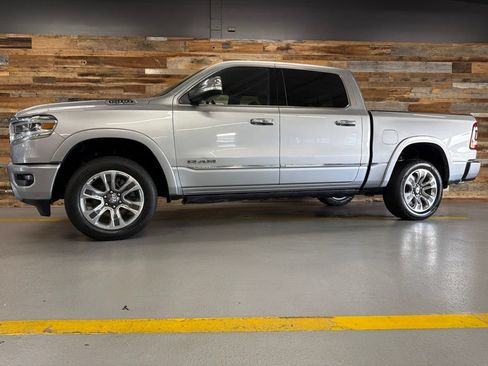 Used 2022 RAM 1500 Limited w/ Body Color Bumper Group AWD/4WD image 17