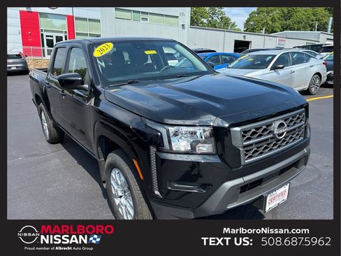 Used 2023 Nissan Frontier SV w/ Tow Package AWD/4WD image 1