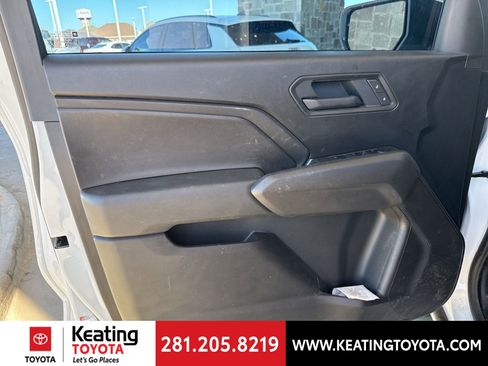 Used 2025 Chevrolet Colorado W/T image 10