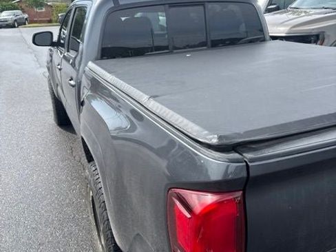 Used 2021 Toyota Tacoma SR AWD/4WD image 19