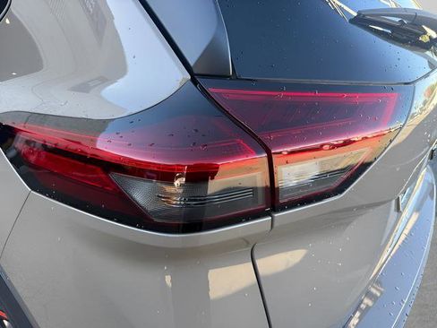 Used 2025 Nissan Rogue SV image 30