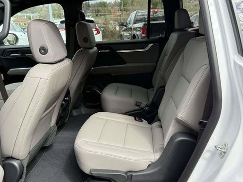 New 2026 GMC Acadia Elevation w/ Elevation Premium Package image 11