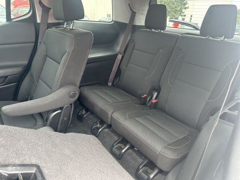 Used 2022 GMC Acadia SLE w/ Driver Convenience Package AWD/4WD image 16