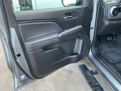 Used 2023 Chevrolet Colorado LT w/ LT Convenience Package image 18