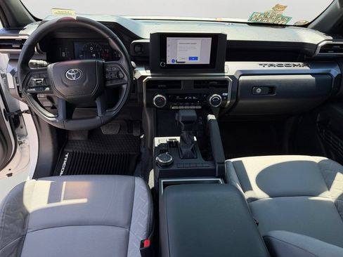 Certified 2026 Toyota Tacoma SR5 AWD/4WD image 16