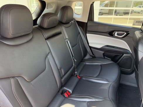 Used 2022 Jeep Compass Limited AWD/4WD image 33