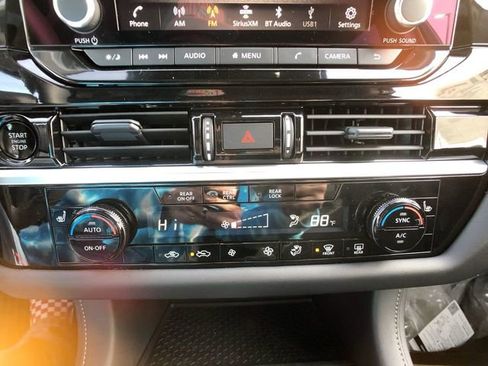 New 2025 Nissan Pathfinder SV image 21