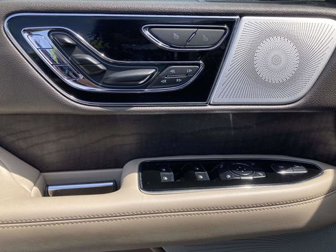 Certified 2024 Lincoln Navigator L Reserve AWD/4WD image 21