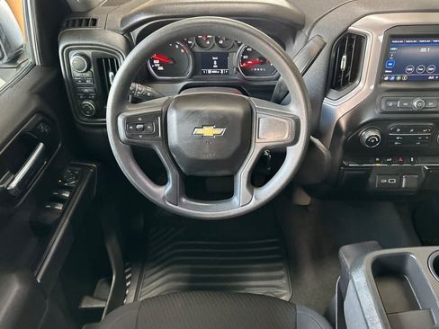 Used 2022 Chevrolet Silverado 1500 Custom image 15