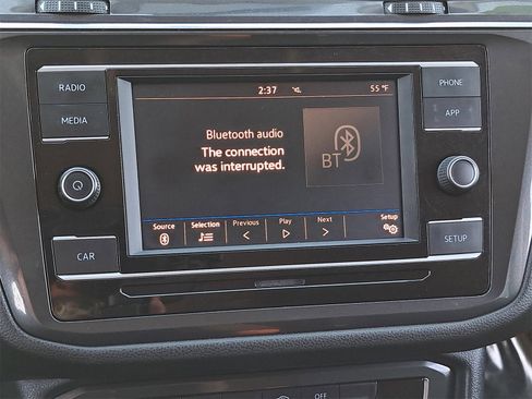 Used 2018 Volkswagen Tiguan S image 22