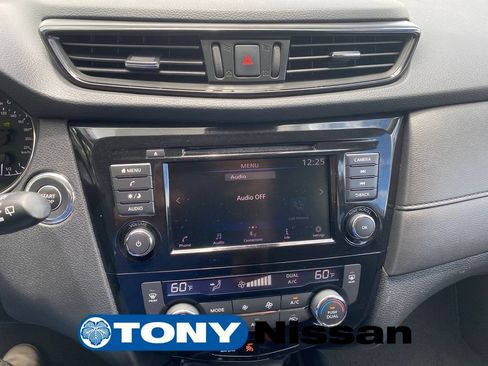 Used 2019 Nissan Rogue SV FWD image 34