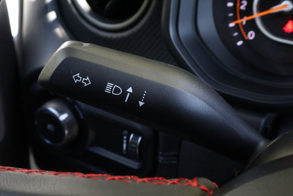 Used 2025 Jeep Wrangler Unlimited Rubicon AWD/4WD image 23