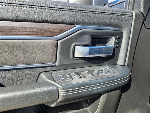 Used 2025 RAM 3500 Laramie image 10