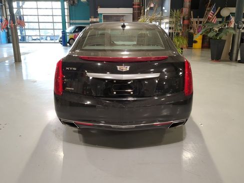 Used 2017 Cadillac XTS Luxury image 9