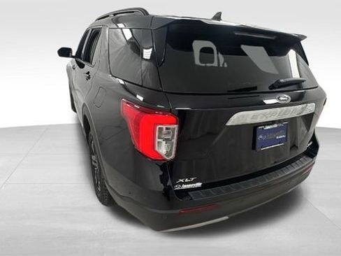 Used 2023 Ford Explorer XLT w/ Equipment Group 202A image 5