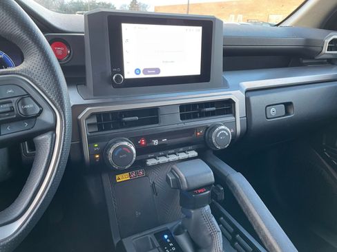 Used 2025 Toyota 4Runner TRD Off-Road image 18