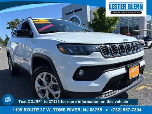 Certified 2024 Jeep Compass Latitude AWD/4WD image 1