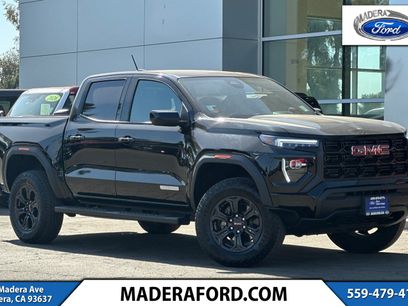 Used 2025 GMC Canyon Elevation