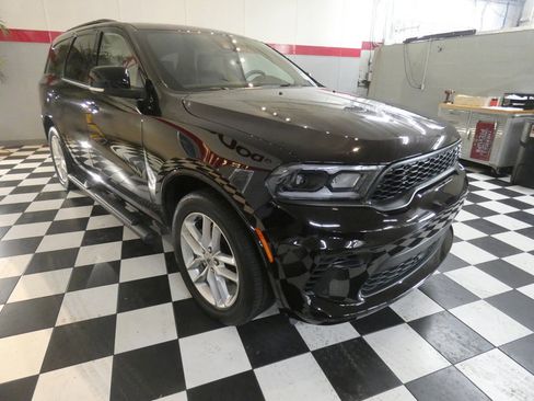 Used 2024 Dodge Durango GT image 3